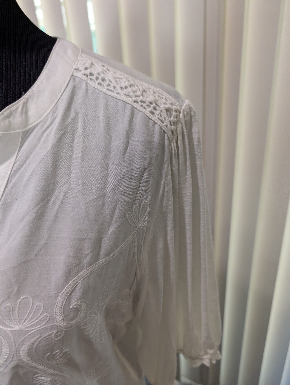 Democracy White on White Embroidered Short Sleeve Button Down Blouse - Picture 4 of 7